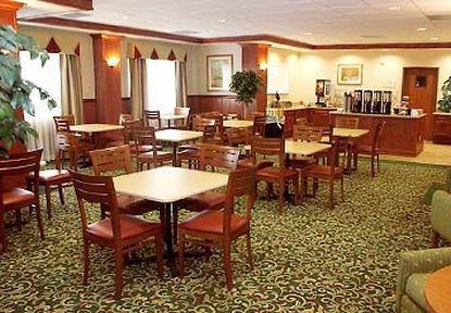 Fairfield & By Marriott South Hotel