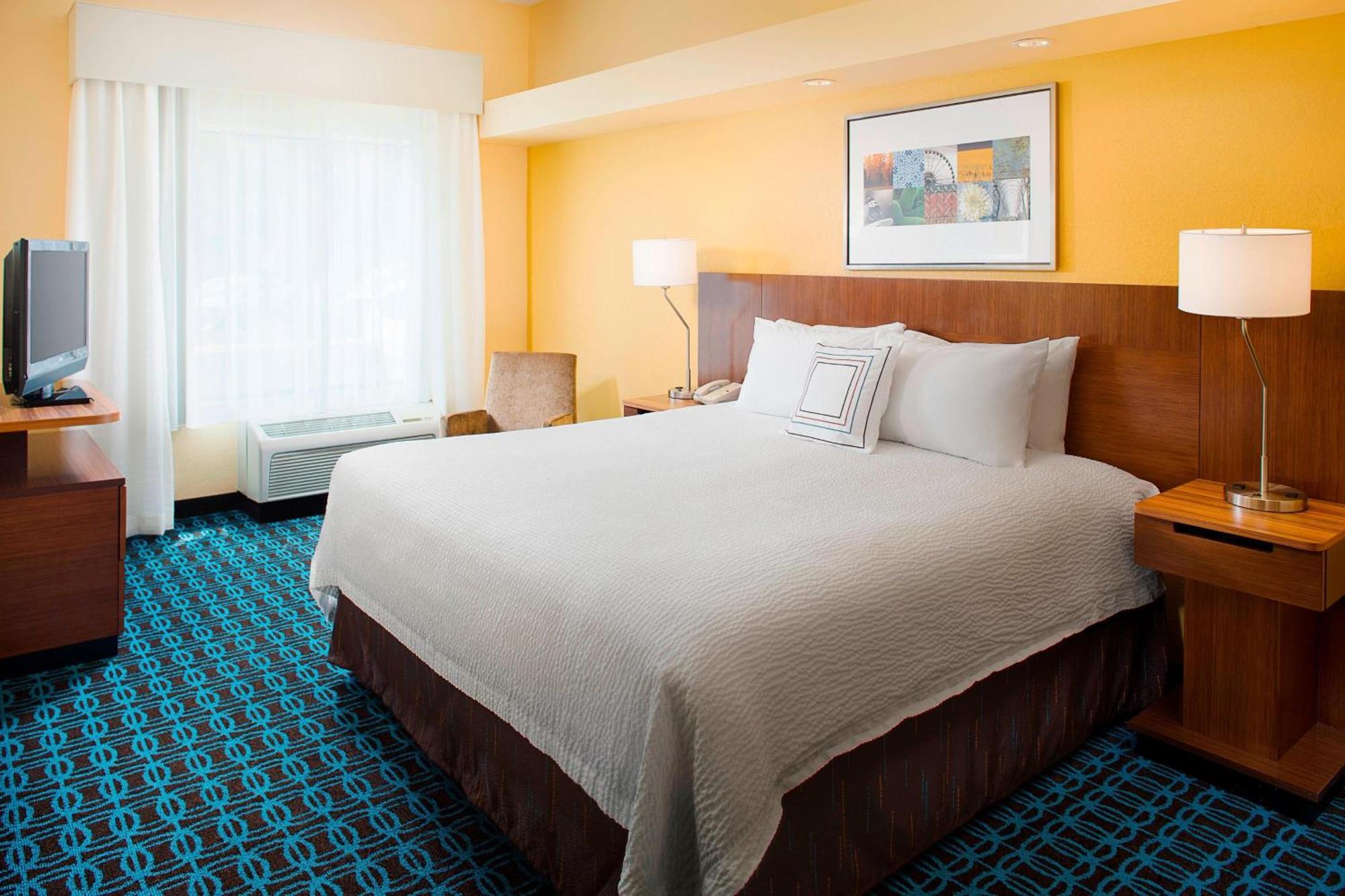 Fairfield & By Marriott South 3*