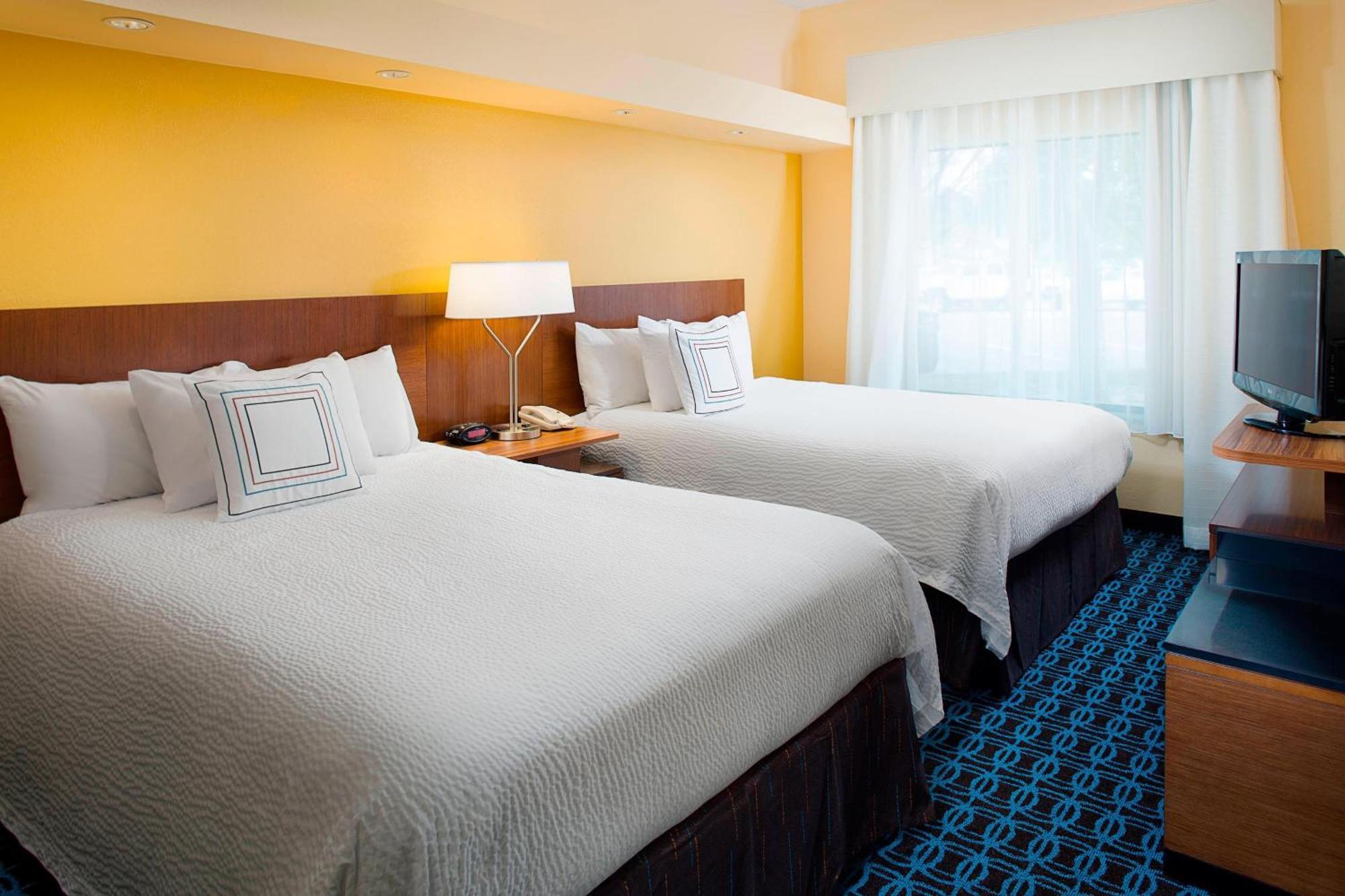 Hotel Fairfield & By Marriott South 3*