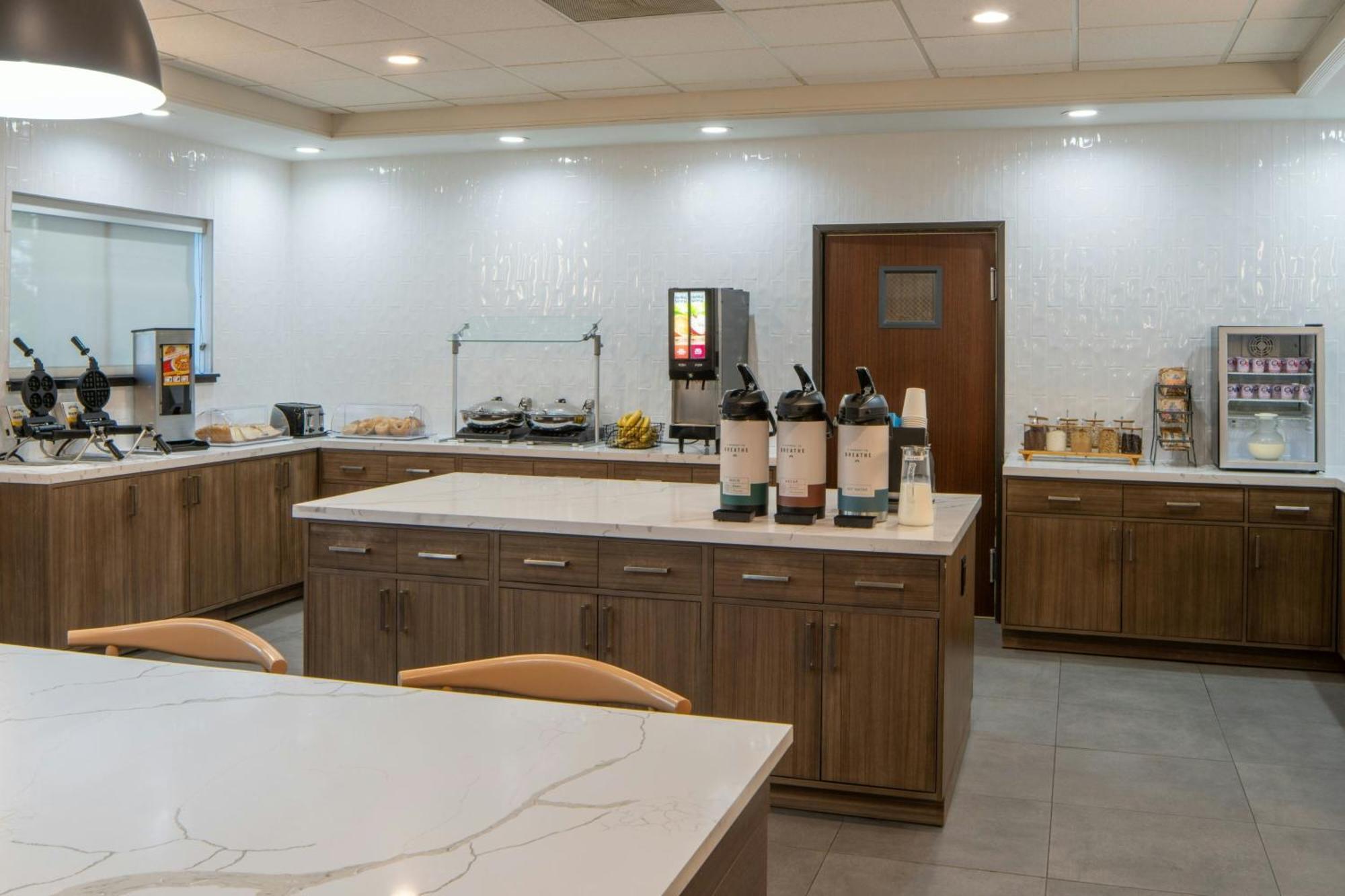 Fairfield & By Marriott South 3*