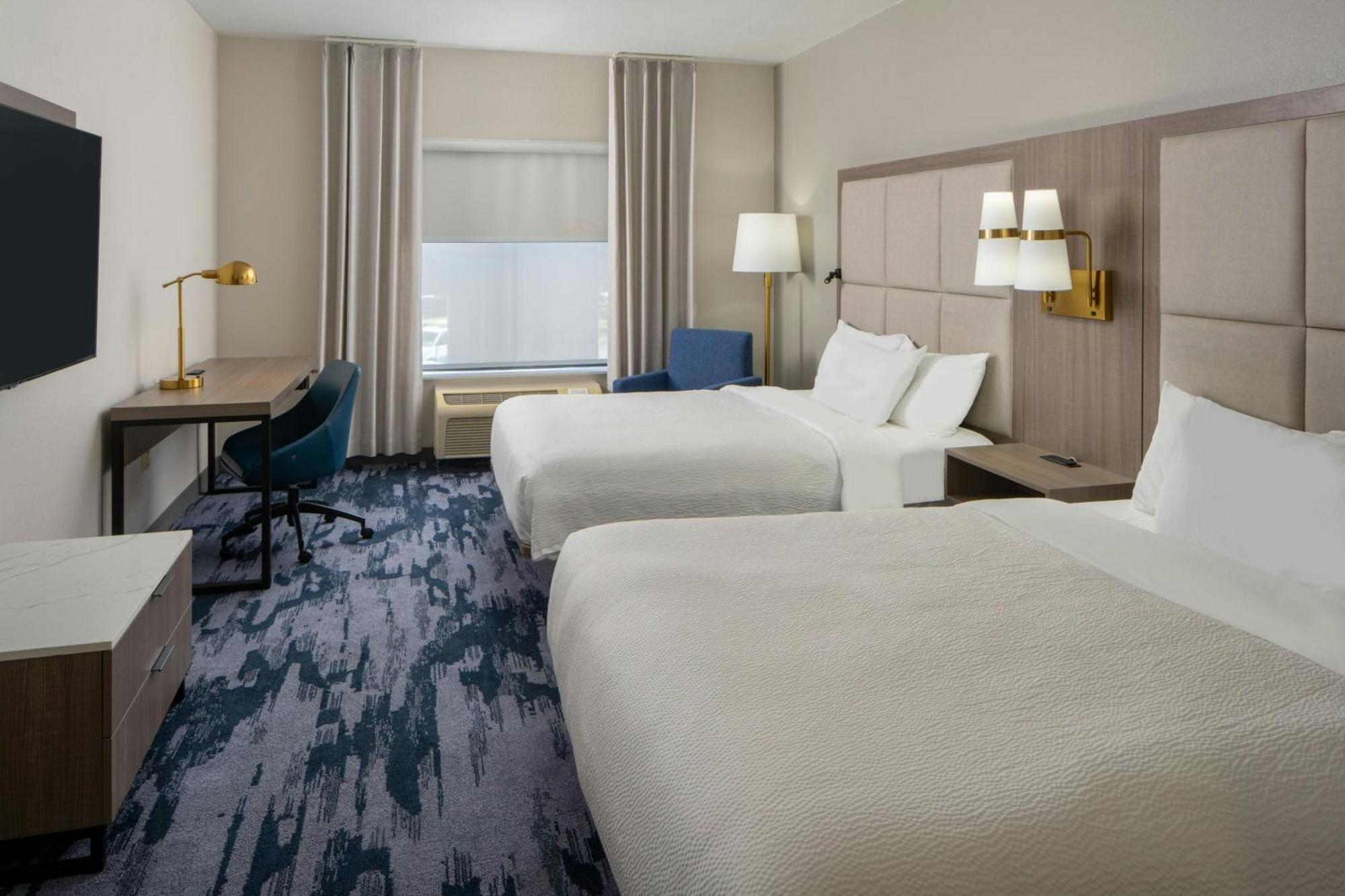 Hotel Fairfield & By Marriott South 3*