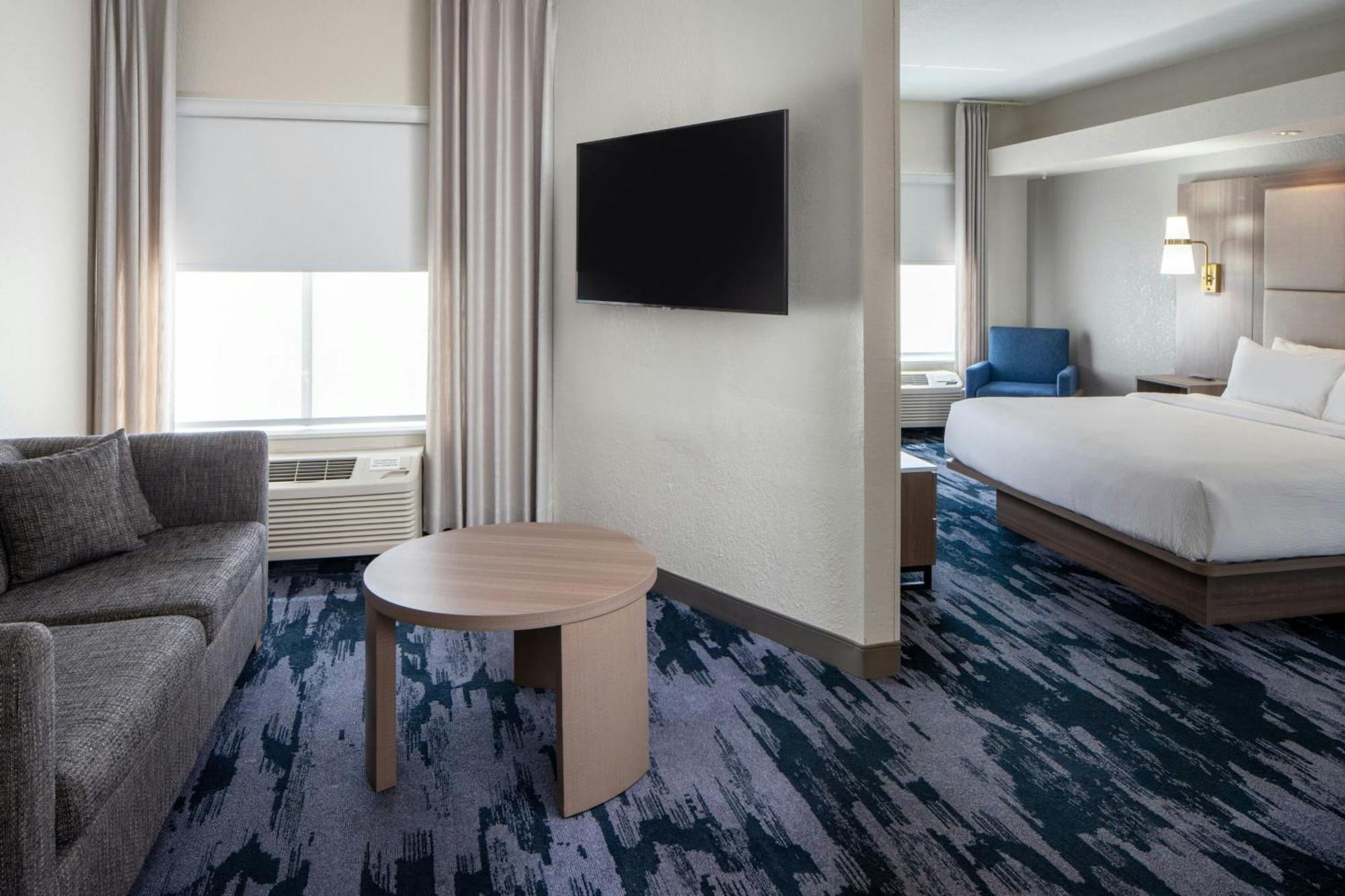 Fairfield & By Marriott South Hotel Lafayette
