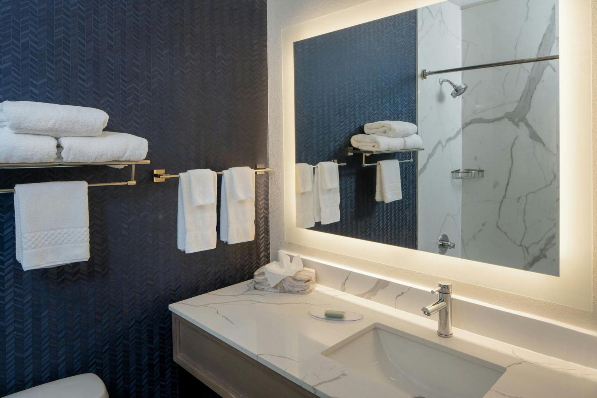 Hotel Fairfield & By Marriott South Lafayette