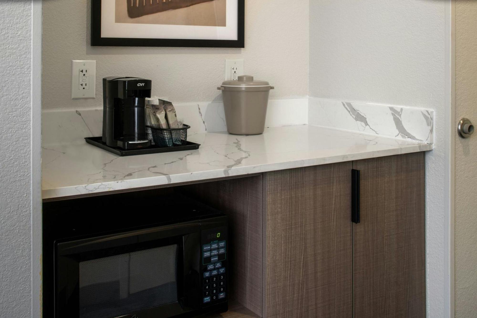 Fairfield & By Marriott South 3*