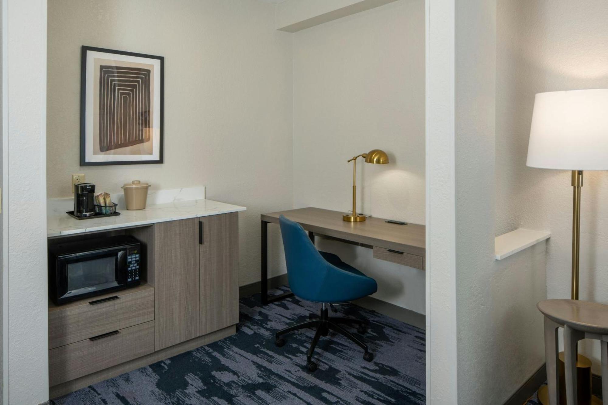 Fairfield & By Marriott South Lafayette