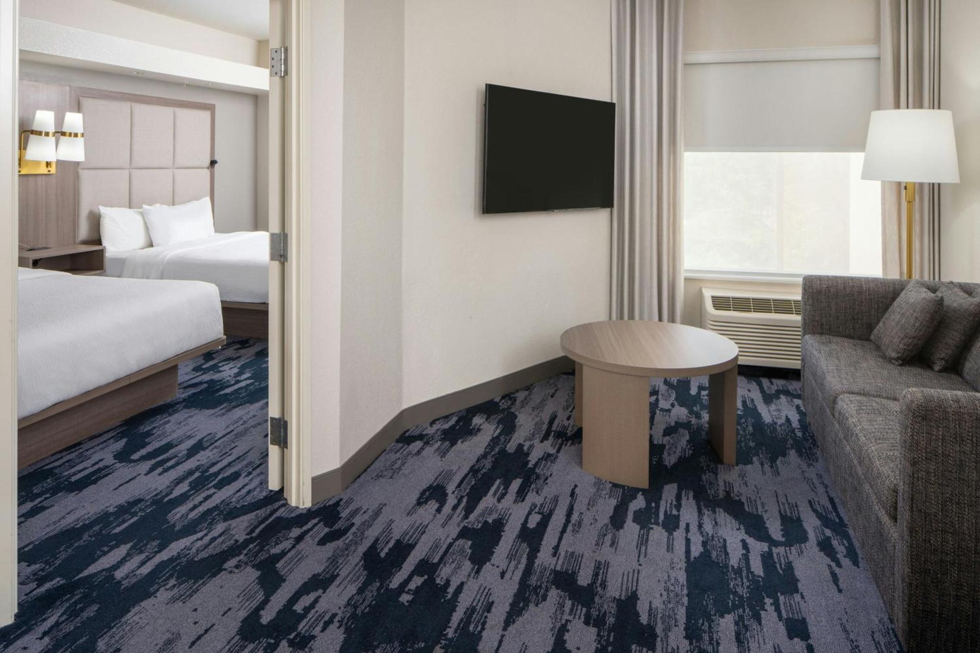 Hotel Fairfield & By Marriott South