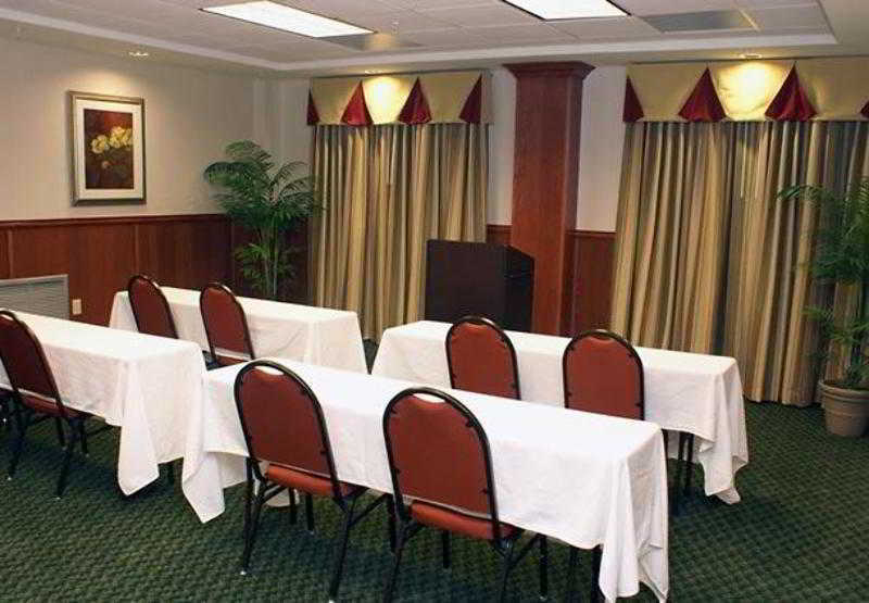 Fairfield & By Marriott South Hotel